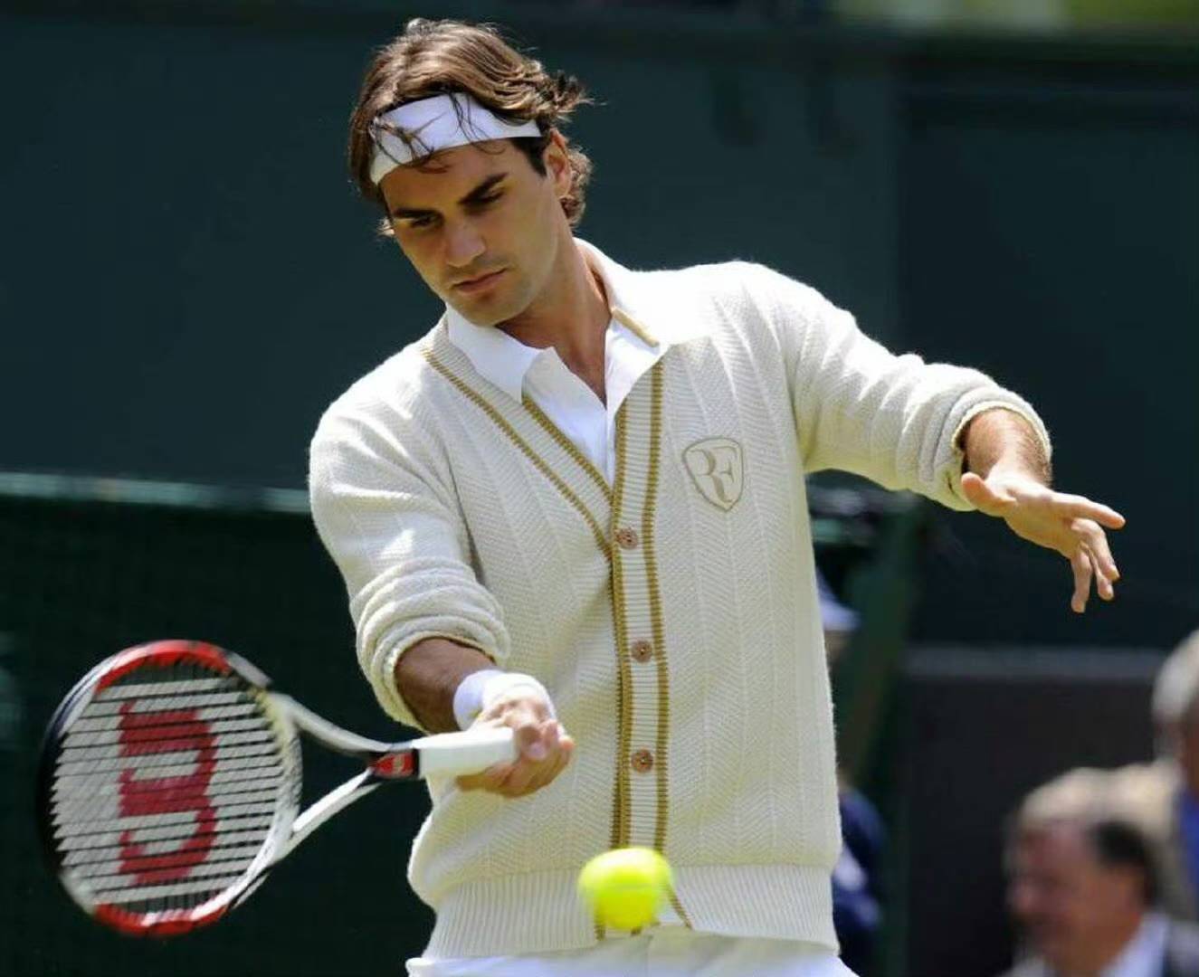 包含世界网球队逆转意大利网球队，费德勒关键制胜的词条