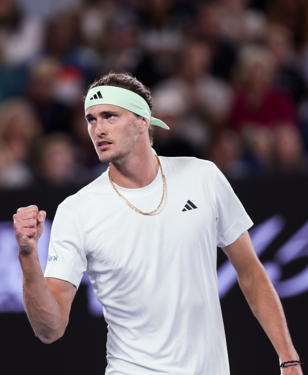 包含德国网球队碾压世界网球队，兹维列夫送出助攻的词条