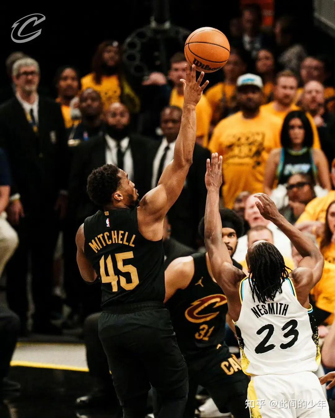 关于爵士险胜勇士，米切尔点燃赛场的信息
